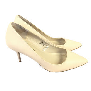 Steve Madden Girl Baebae Nude Closed Toe Pumps Size 7.5 Beige Pointed High Heel